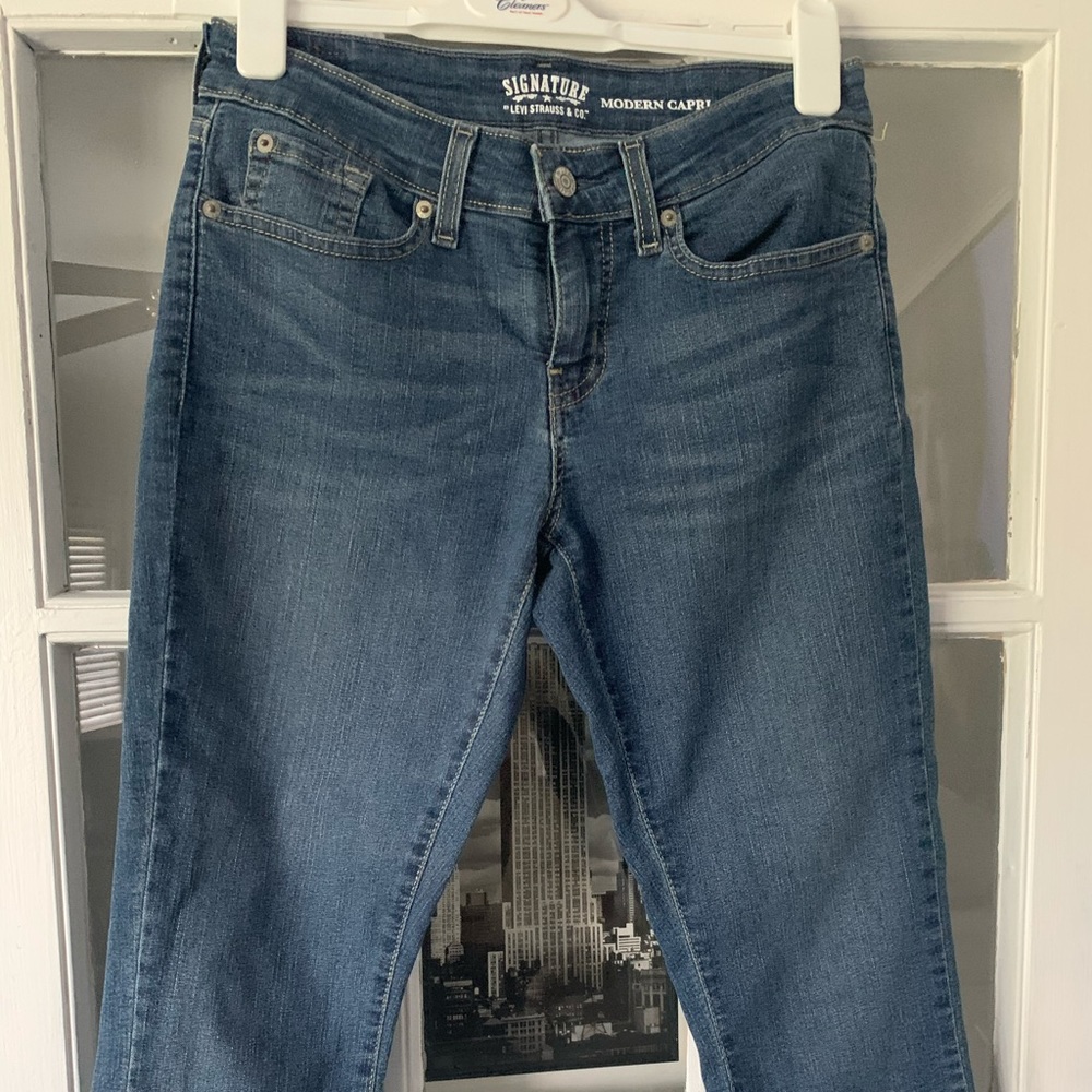 Levi Signature Modern Crop Jean